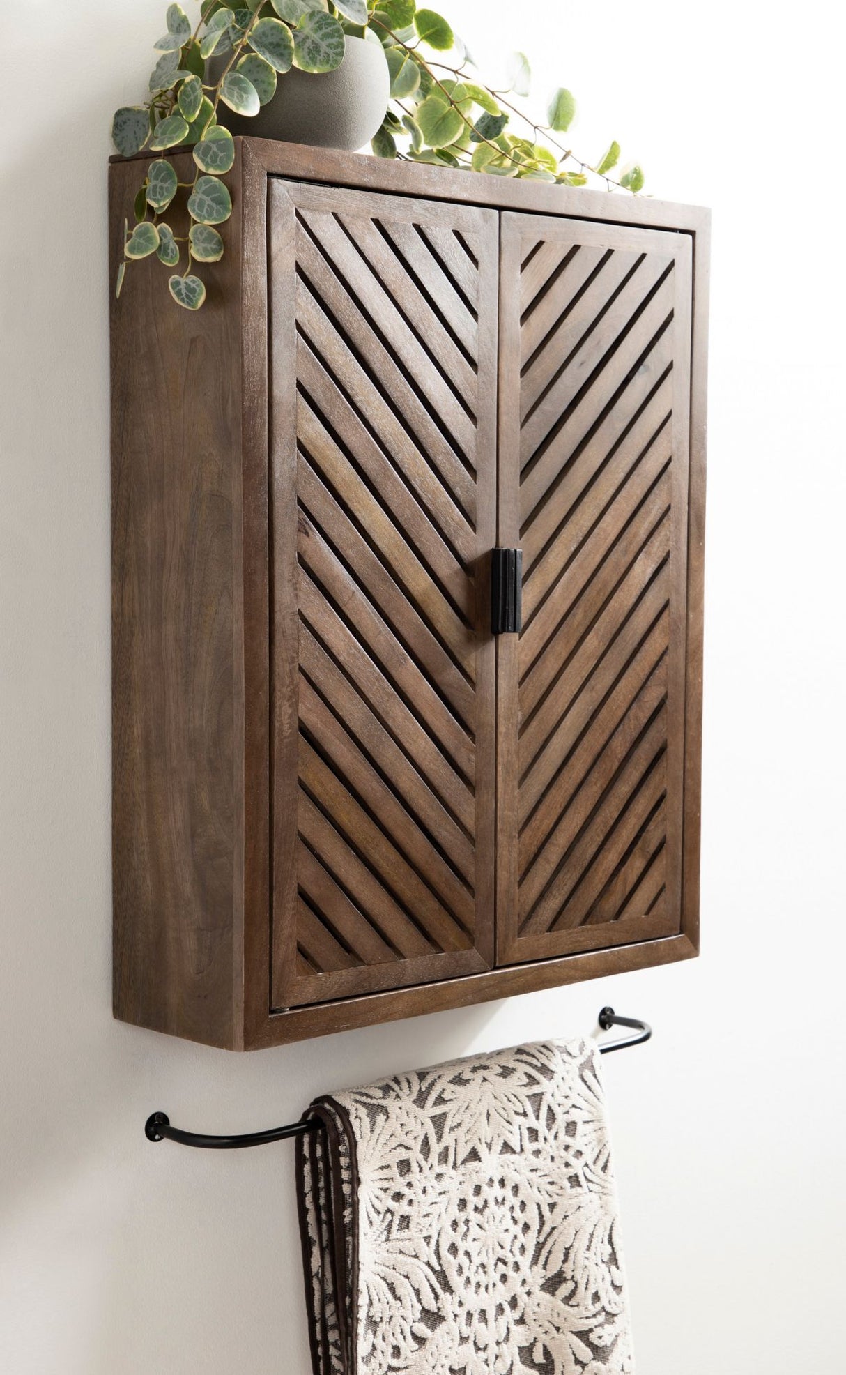 Kate & Laurel Mezzeta Bathroom Cabinet