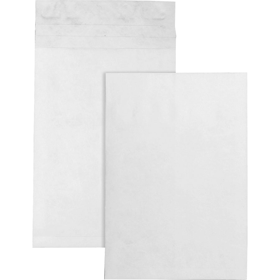 Survivor® 12 x 16 x 2 DuPont Tyvek Expansion Mailers with Self-Seal Closure, White, 18 lb, Heavyweight, 100 / Carton, QUAR4290